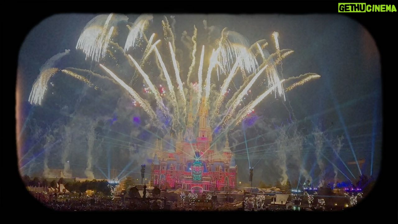Liu Yifei Instagram - A day at Shanghai Disneyland