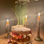 Liv Tyler Instagram - 😍 A beautiful cake made by 😍 beautiful friends @mccormickcharlie @benpentreath 🥰 lucky me!!!🥰 the most delicious Victoria sponge cake EVER!!!!!