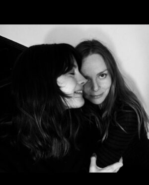 Liv Tyler Instagram - 💗Happy happy birthday sweet soul sister @stellamccartney 💗 Love you soooooo 💗