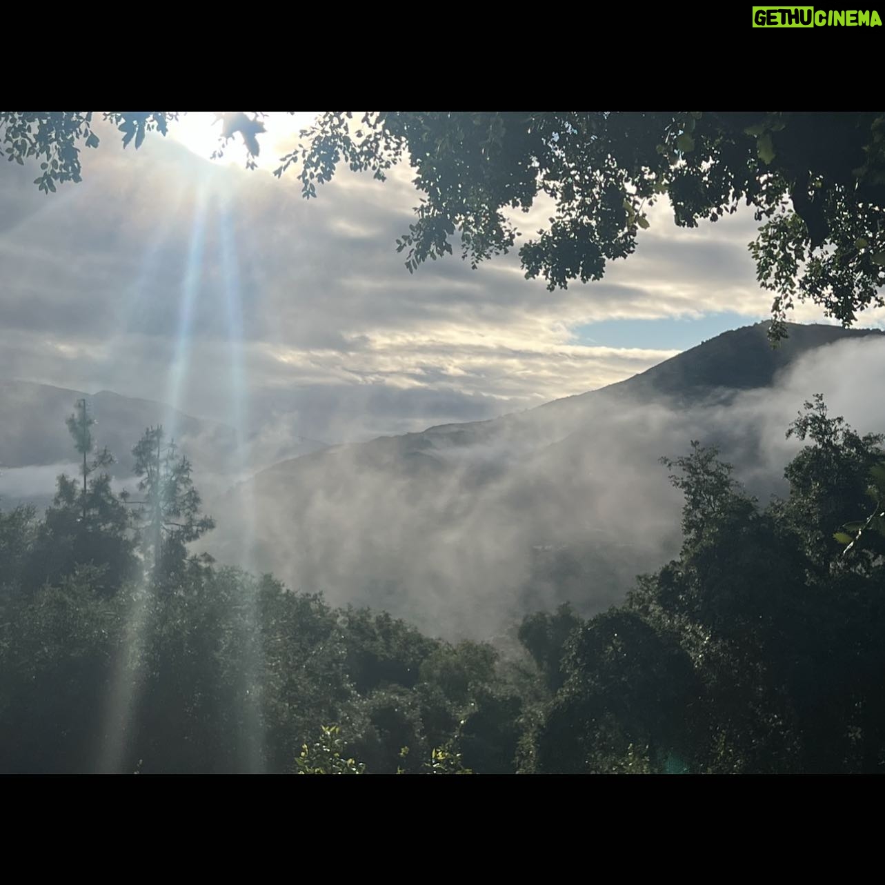 Liv Tyler Instagram - Morning from the mountains 💗