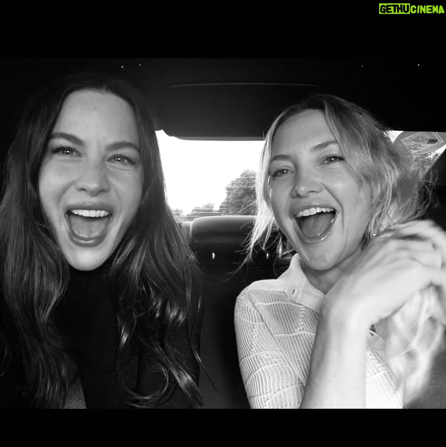 Liv Tyler Instagram - Date night in london with my sweet sister friend @katehudson π@jerusalemplay Wow wow wow blown away by this incredible experience , the magic of these actors , play writing , production, the audience , everything . Thank you !!!