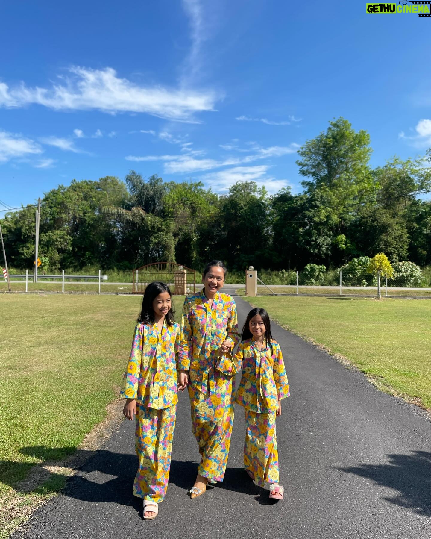 Liyana Jasmay - 1.4K Likes - Raya ke-2 di Kuala Pilah , memakai baju kurung cotton sedondon @bayusomerset