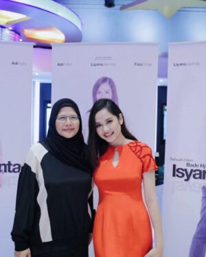 Liyana Jasmay Instagram - Ramadhan is just around the corner, it will be our first without both of you my loves. 

All I have is memories , great memories, wonderful memories, unforgettable memories.. 

❤️ Till we meet again mama&babah, insyaallah ❤️