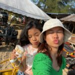 Liyana Jasmay Instagram – My heart is full when she is happy. 10 year old daughter who is growing super fast. 🌸 Always great to be able to do outdoorsy stuff , cherating is always a good idea🩵