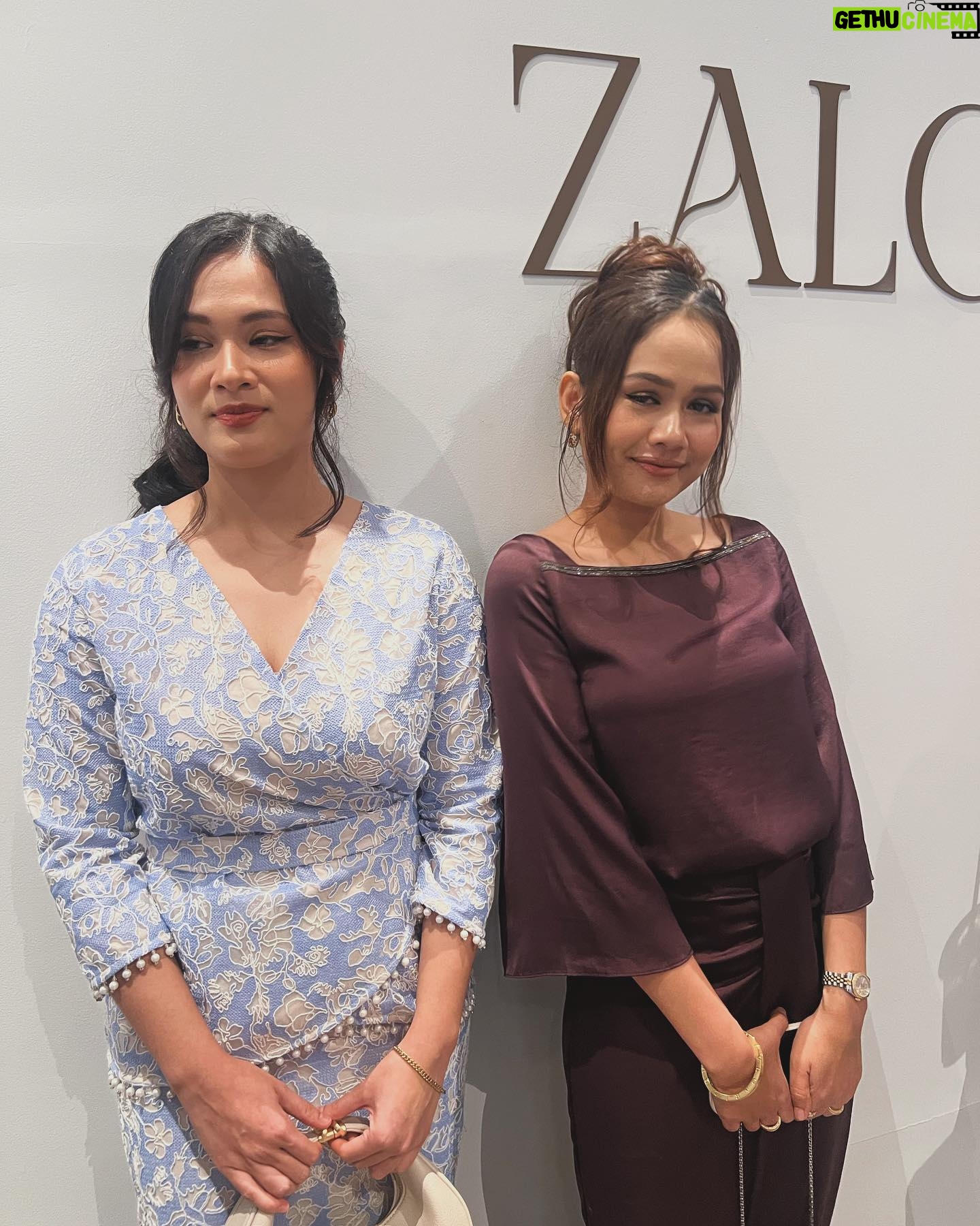 Liyana Jasmay - 1.3K Likes - The many faces of me and @adrianaadnan
Both of us in @aliabrtw
#zaloraraya2024
