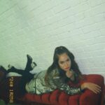 Liyana Jasmay Instagram - Im in the 90's vibe🦋