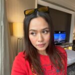 Liyana Jasmay Instagram – Lama tak selfies📸

Happy sikit sbb jawline mula muncul. Btw, I memang tak amik air manis dah dekat sebulan, ada cheat makan cake on friday and sikit2 sesuap dua ice cream. But kawalan utk diri harus tinggi utk mencapai weight idaman.