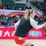 Liz Cambage Instagram - still on a high after winning my first WCBA championship 🏆 thank you @sc.yuanda for my most favorite season ever. living in Chengdu and playing with the best group of ladies has been so much fun and wow, I’ve really been missing my Chinese fans 🇨🇳✨ can’t wait to run it back asap 😏🐼❣️ 非常愛你並且已經想念你了 🤟🏽