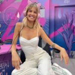 Liz Solari Instagram – Pasé por #EstamosEnUna @republicaz para hablar sobre @leysintientes y ponernos al día con mi querida @melchorlez y su equipo del amor @leandrosaifir @lelumendy  @agusbattion. GRACIAS 🙏🏻🎤✨🌈🦄

Look @calandraoficial
Acc @jj__jwl 
Estilismo @natcecchinato 
Pelo  @maiarohrer 
Makeup @rikivalles