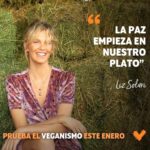 Liz Solari Instagram – Hablar de Paz con un ser muerto en nuestro plato es incoherente. Yo lo fui por 26 años de mi vida. Hace 12 años elegí alinear mis pensamientos con mis acciones. Hace 12 años elijo que mi plato esté lleno de vida.
Para mi el veganismo es un paso (de tantos más) que damos cuando somos concientes de que la vida de otro ser es tan importante y necesaria en esta creación como la nuestra.
Jesús nos dejó una Regla de Oro: “Trata a otros como quisieras ser tratado”. Esto incluye a otros humanos, a los animales y a la Tierra.
Te invito a probar el #veganismo junto a @veganuaryespanol en Enero.
Te invito a que taguees a la persona que te motivo a dejar de comer animales. Gracias @cherchevalier_author por inspirarme.
🙏🏻🌎❤️🌱🐾🧘♀️✨
#veganismo #veganuary #NocheDePaz #Navidad #Jesus #Conciencia #Paz #Compasión #AmorAnimal