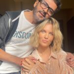 Liz Solari Instagram – Back de nuevas producciones y entrevistas que hice esta semana próximas al estreno de la serie Barra Brava que estrenamos el 23 de Junio por @primevideolat. 

¿Notaron que renové peluca? Salió un corto de la mano de @nacholopezfagalde y el make up divino es de @rikivalles. El peinado de ese dia @cristinacagnina @cerininet 💘 

 #Entrevistas #Shooting #Bakstage #ComingSoon