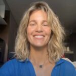 Liz Solari Instagram – ¿Si estás en contra de matar seres inocentes, por qué le pagas a alguien para que lo haga por vos? 

El día que me hice esta pregunta, me sentí moralmente obligada a cambiar mi accionar. 
La comparto sin juzgar. Quizás entre todos podamos ayudarnos a reflexionar. 

Taguea a alguien. Leo sus respuestas 🙏🏻❤️🐾🌱

Alinear nuestros más altos valores con nuestras acciones diarias es parte esencial de nuestro crecimiento, de nuestra evolución.

¡Si queres probar el veganismo @veganuaryespanol te acompaña paso a paso de forma gratuita! 

🙏🏻🌱❤️🐾🤩

#GoVegan #AmorAnimal #Veganismo #Paz