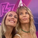 Liz Solari Instagram – Pasé por #EstamosEnUna @republicaz para hablar sobre @leysintientes y ponernos al día con mi querida @melchorlez y su equipo del amor @leandrosaifir @lelumendy  @agusbattion. GRACIAS 🙏🏻🎤✨🌈🦄

Look @calandraoficial
Acc @jj__jwl 
Estilismo @natcecchinato 
Pelo  @maiarohrer 
Makeup @rikivalles