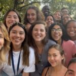 Liz Solari Instagram – Honrada de dar una charla junto a @gastonpauls22 en Roma para los Jóvenes de la Escuela Internacional Laudato Sí’ @scholasoccurrentes enfocada en el cuidado de la Tierra y de compartir este especial espacio con #Bono @u2 quien compartió su sabiduría y humor. 

Gracias @chrisasinelli @josemariadelcorral por el llamado a compartir nuestro camino de vida y de servicio con las nuevas generaciones. 

Gracias a Dios por abrir oportunidades para el encuentro, la inspiración, y el intercambio de ideas y la co-creación de un nuevo mundo y a mi amada maestra espiritual por iluminar mi camino @cherchevalier_author 

.

Honoured to give a talk for the International School of Laudato Si @scholasoccurrentes with @gastonpauls22 and share this special time with #Bono @u2 who shared his journey of service, wisdom and humour. Thank God for blessing us with the opportunity for encounter, inspiration to co-create a new world and to my beloved spiritual Teacher @cherchevalier_author for illuminating my path. 

Ph @clickcollector 🌼

🙏🏻🌎❤️🐾🌱🥳

#Mision #Servicio #Activismo