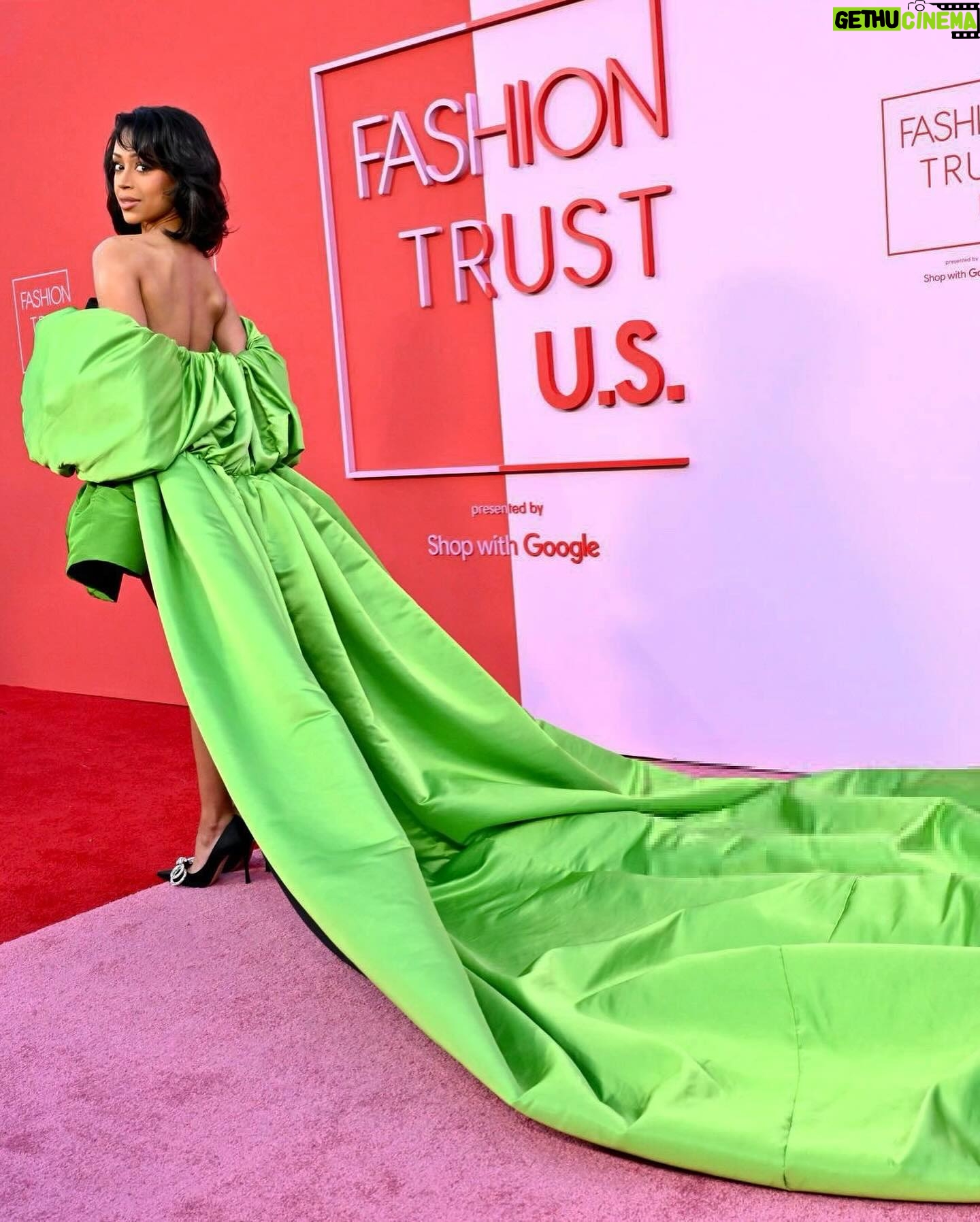 Liza Koshy Instagram - Eating my greens • Compliments to my chef, my new friend & @fashiontrustus winner, Charles Harbison of @harbison.studio 💚 Thank goodness little Charlie had a dream, so that Charles could make this my dreamy reality. Congratulations, my friend, and thank you for this custom-made moment.