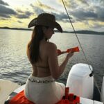 Liza Soberano Instagram - Sun-kissed, never sunburnt ☀️ Just got back from a dreamy Palawan vacation with my besties, all thanks to Deoproce! The UV Defence line was a lifesaver, keeping us protected all throughout the trip! Available in all Watsons, SM Beauty stores nationwide! 💓#Deoproce, #SuncareBeyondCompare