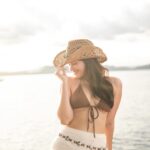 Liza Soberano Instagram - Catching rays with my faves ☀️