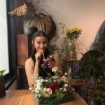 Liza Soberano Instagram – Vietnamese food, flowers & films 🇻🇳🤍