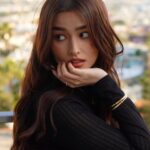 Liza Soberano Instagram - Locked in with @tiffanyandco 🔒 #Tiffanyandco #TiffanyPartner