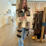 Lo Bosworth Instagram - 🫶🏼 get dressed w me February 🫶🏼