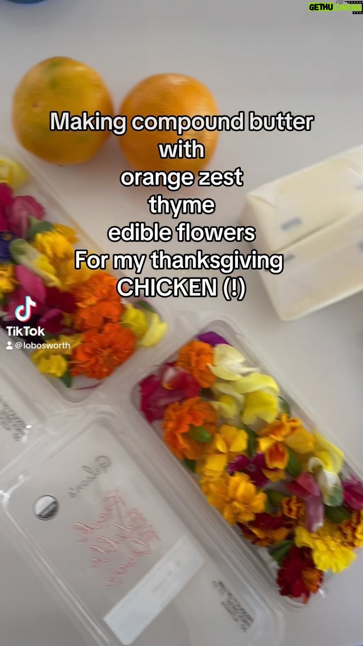 Lo Bosworth Instagram - citrus thyme compound butter with edible flowers π«ΆπΌ freeze and slice into thin rounds and top your thanksgiving bird (I make chicken ππ
) toss a few fresh edible flowers on to the serving platter for a pretty and festive dish