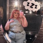 Loey Lane Instagram - I can still make the whole place shimmerrrr ✨ Thank u @emonite 🖤