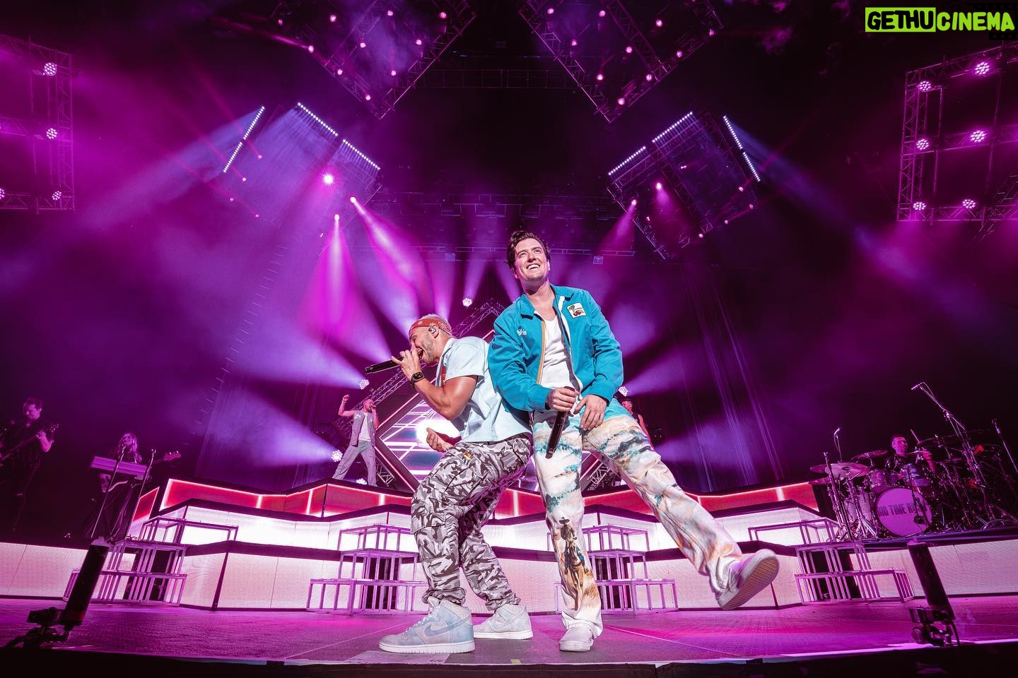 Logan Henderson - 88.1K Likes - MรXICO ๐ฒ๐ฝ
Mรฉxico City / august 18, 2023
Guadalajara / august 21, 2023
Monterrey / august 23, 2023