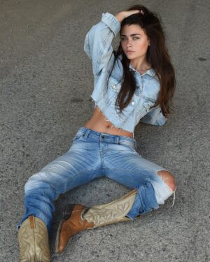 Lola Flanery Instagram - cowgirl 🤠