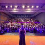 Lolita Instagram - Gracias #Soria millones de gracias por esos aplausos y por darme ese cariño y esa energía bonita en un día tan especial para mi y mi familia y @jechanove por decirme donde tenia que ir a comer te quiero Juan gracias @luisluquecabrera @cimarroj @pentacionespectaculos @palaciodelaaudiencia @zapardielarbas gracias por estar siempre .@pilarcontrerasgarrido @christianmolca y bienvenido José María al mundo de poncia técnico de luces gracias.
