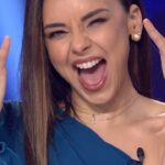 Lolita Instagram – Así empieza la tercera gala de #TuCaraMeSuena 11 y es que entre nuestro @fuentes_manel y el jurado que tenemos que es de CATEGORÍA ✨ Estamos deseando que ya sean las 22 horas 🤝🏽