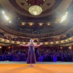 Lolita Instagram – Vitoria gracias , @teatroprincipalantzokia y gracias por ver @tucaramesuena @fuentes_manel @carloslatre @angelllacer_oficial @chenoa @gestmusic @antena3com millones de gracias @joseirun_fotografia @pilarcontrerasgarrido @zapardielarbas @pentacionespectaculos @cimarroj @luisluquecabrera @christianmolca #nicosanchez