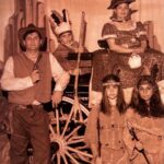 Lolita Instagram - Ay @eduardo_lago_durango lloro de vernos en Port aventura y en cuba que juventud la nuestra la de mis hijos , sabes que te quiero a ti y a tu familia besos la vida hay señor la vida @eduardo_lago_durango @elenafuriase @guillermofuriasse