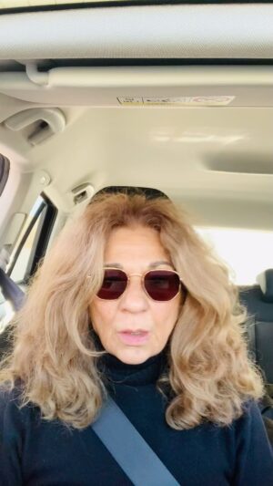 Lolita Instagram - Periplo Castilla ,hoy Benavente , buen viaje @zapardielarbas @lolitafoficial