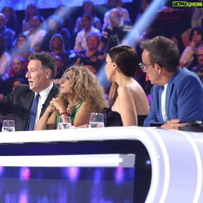 Lolita Instagram - @tucaramesuena a divertirse @angelllacer_oficial @carloslatre @chenoa @fuentes_manel @soymiguellago @juanrabonet @raquelsanchezsilva @juliamedina @raoulvazquez @_valros @oficialconchita @dbustamanteweb @supremmedeluxe @antena3com @gestmusic @joseirun_fotografia