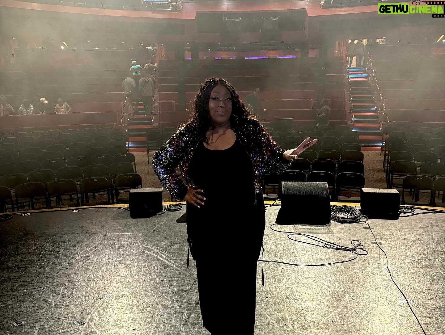 Loni Love Instagram - Night one of @davekozcruise .. MainStage Comedy show started the cruise with a laugh!!! 📸 : @theworldfamousshow