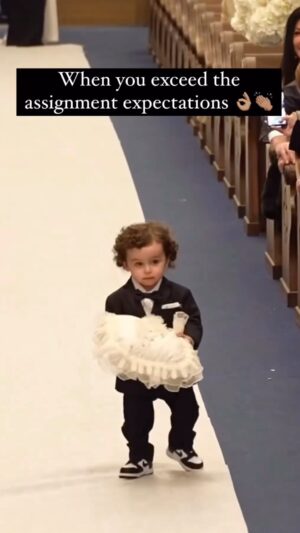 Loni Love Instagram - The perfect ring bearer !!!! Good boo boo!!! #auntieloni @jontdrummer
・・・
Strong shoe game too 👌🏽

(Remix: I do not own the rights to this video)