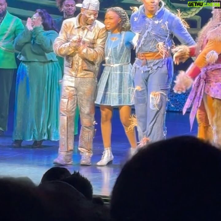Loni Love Instagram - What a day on #broadway.. got to see @thewizbway with my girl the fablous @deborahcox .. the phenomenal @mrbradybaby … such a talented cast @iamnichellelewis @melodybettspage @iamkylefreeman @philsgoodmusic @averywilson .. thank you all for the love.. if you are in NYC go check it.. such a wonderful musical!!!