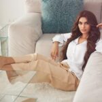 Lopamudra Raut Instagram – 🤍 shot by @shotbynuno makeup by @monashairandbeauty hair by @sunny_hairr @kavitaparmar_makeup_hair  #white #photoshoot #portrait
