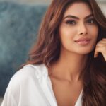 Lopamudra Raut Instagram - 🤍 shot by @shotbynuno makeup by @monashairandbeauty hair by @sunny_hairr @kavitaparmar_makeup_hair #white #photoshoot #portrait