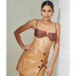 Lopamudra Raut Instagram – How’s my clean girl look ? 👱🏼‍♀️ shot by our very own superstar ⭐️@priyankknandwana Makeup Artist: @nitutamang143
Hair Stylist: @farah_kadkotra
Assistant:@bunty_acharya  @dhruwang9
Studio: @mayra.fashion.studio #photogtaphy #cleangirl