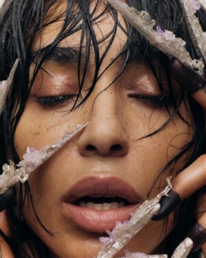 Loreen Instagram - Heart’s restless, love’s endless