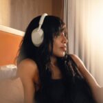 Loreen Instagram - Music puts me in my element, it’s where I find my space. ​ ​ Regardless of which language you sing, sound has the power to transcend emotions. This is key to us connecting with each other​ ​ @sony.nordic WH-1000XM5 noise-cancelling headphones let me connect like never before. Simply out of this world. ✨​ ​ #ForTheMusic #WH1000XM5 #AD