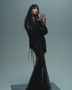 Loreen Instagram - ⛓️🤍