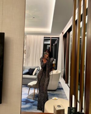 Loreen Instagram - 🩶🍑 @balenciaga 

Thank you for dressing me for the #VogueBallOfArabia @voguearabia