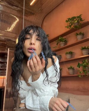 Loreen Instagram - last swipe is a surprise
