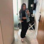 Loren Brovarnik Instagram – Out in the burbs ✌🏼 
#teambrovarnik #weekend #nyc