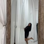 Loren Brovarnik Instagram - You know it’s a successful shopping day when you leave the store in an outfit you got… 🛍️🤞 Had the best time shopping with the Elan girls @shopelan and picked out the cutest Resort pieces for my next vacay. Now, @alex_brovarnik where are we going ?! Shop my favs in-store or online at shopelan.com   Use code LORENB20 for $$$ off 😍