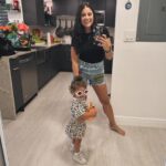 Loren Brovarnik Instagram – Icon. ✨
#teambrovarnik #thebrovbunch #mamasgirl #girlsday