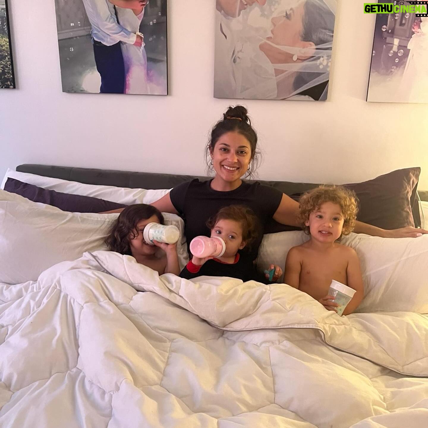Loren Brovarnik - 18.7K Likes - One day we’ll get it 📸 💙🩵🩷
#teambrovarnik #mama #3babiesin3years #ima #myworld
