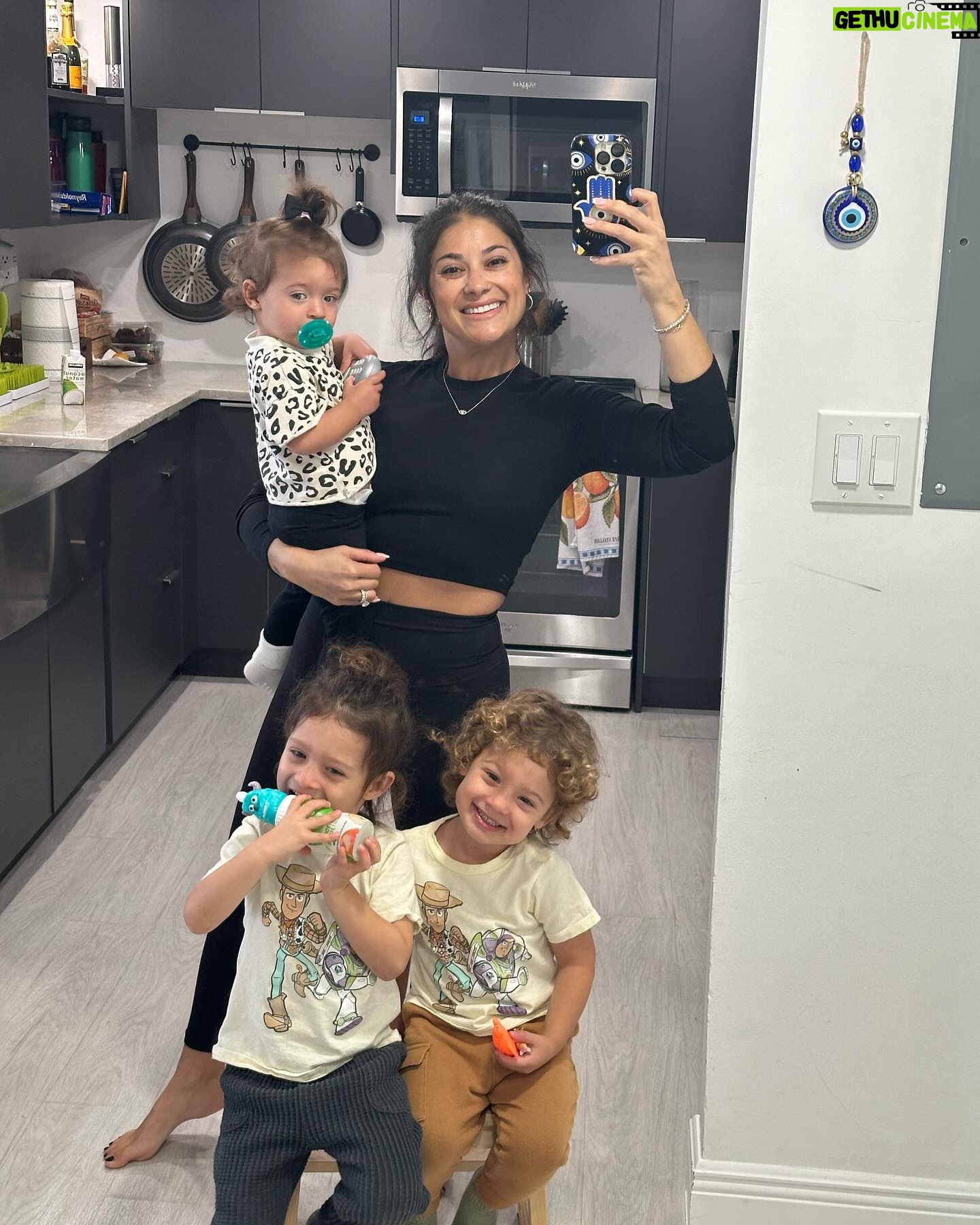 Loren Brovarnik - 31.8K Likes - All the stars are closer. šš©µš©·
#momfluencer #mybabies #3babiesin3years #myworld